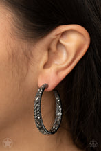 Load image into Gallery viewer, GLITZY By Association - Black Earring
