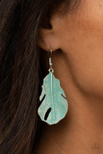 Load image into Gallery viewer, Heads QUILL Roll - Blue Earring
