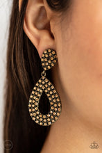 Load image into Gallery viewer, Pack In The Pizzazz - Brass Earring
