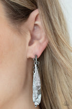 Load image into Gallery viewer, Pursuing The Plumes - Black Earring
