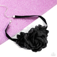 Load image into Gallery viewer, Very Viscountess - Black Necklace
